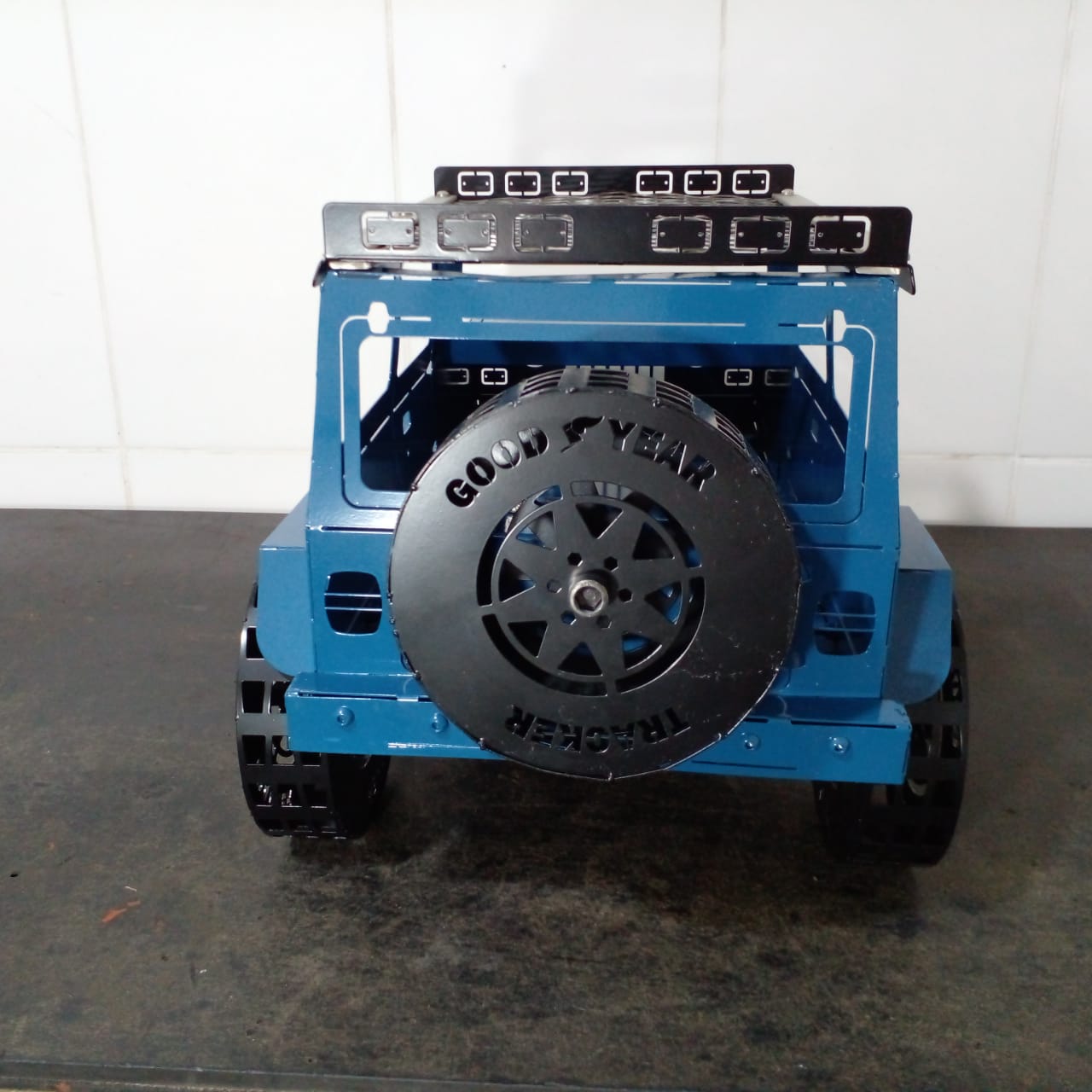 BBQ钣金吉普车模型